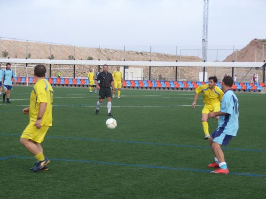 "MUEBLES MONDRIÁN" SE PROCLAMA EL NUEVO LÍDER DE LA LIGA DE FÚTBOL AFICIONADO "JUEGA LIMPIO", TRAS EL EMPATE DE "LOS PACHUCHOS" FRENTE A LA PEÑA MADRIDISTA "LA DÉCIMA"