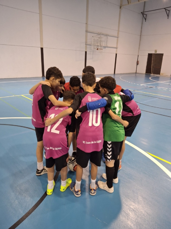 La Concejal&iacute;a de Deportes organiza la Fase Local Escolar de F&uacute;tbol Sala en las categor&iacute;as infantil y cadete, en el que participaron tres centros de Educaci&oacute;n Secundaria