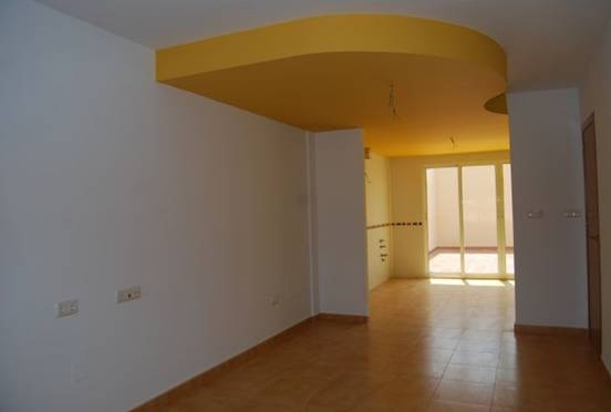 La sociedad municipal Proinvitosa vende una de las ltimas viviendas del conjunto de Los Girasoles promovido en El Paretn-Cantareros