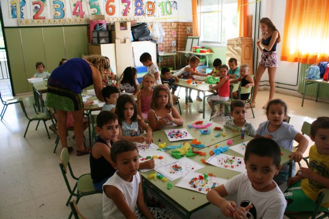 Más de 150 niños y niñas han participado este verano en el programa de conciliación laboral y familiar "Holidays 3.0" que promueve el Colectivo "El Candil", con la colaboración de la Concejalía de Juventud