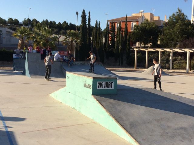 La Concejala de Juventud recuerda que existen una serie de directrices reglamentadas para el uso adecuado de la pista de Skatepark, que se ubica en La Ramblica