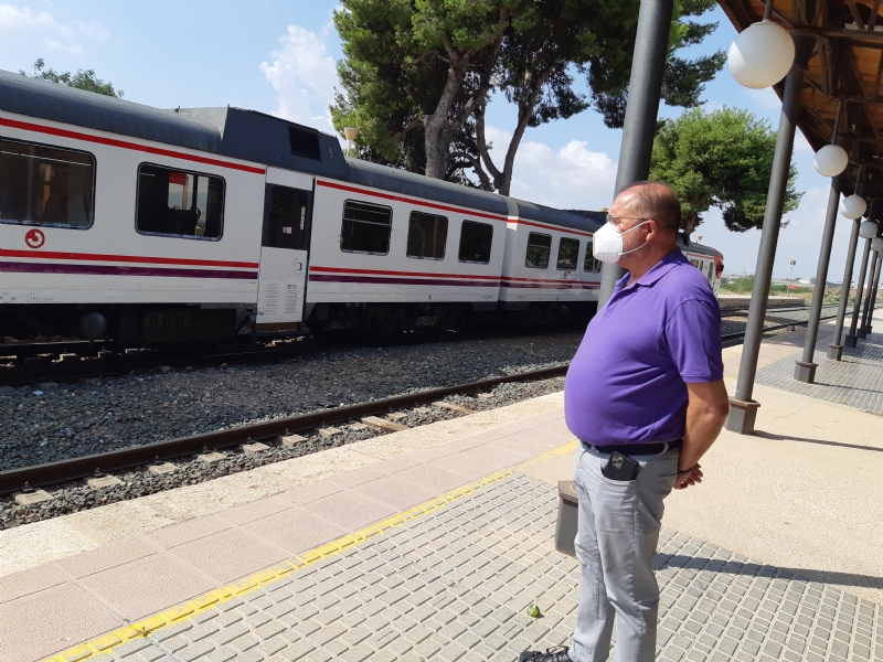 Vdeo. El alcalde invita y anima a la ciudadana a participar en la concentracin por la defensa de la lnea ferroviaria Murcia-guilas, que se celebra este mircoles en Totana (19:00 horas)