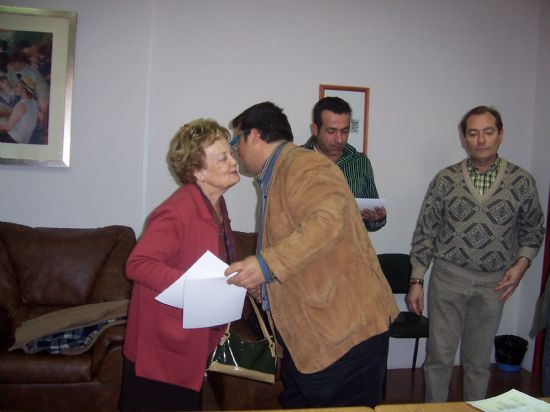 EL CURSO CONOCE TU CIUDAD, ORGANIZADO POR ADIDE Y LA CONCEJALA DE PARTICIPACIN CIUDADANA, SE CLAUSURA CON LA ENTREGA DE DIPLOMAS A LOS PARTICIPANTES QUE HAN ADQUIRIDO CONOCIMIENTOS SOBRE LA HISTORIA Y MONUMENTOS MS EMBLEMTICOS DE TOTANA