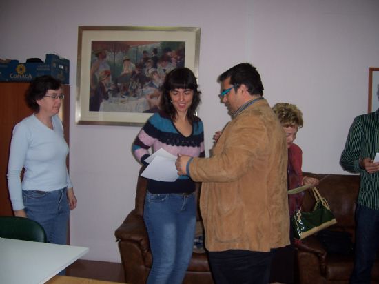 EL CURSO CONOCE TU CIUDAD, ORGANIZADO POR ADIDE Y LA CONCEJALA DE PARTICIPACIN CIUDADANA, SE CLAUSURA CON LA ENTREGA DE DIPLOMAS A LOS PARTICIPANTES QUE HAN ADQUIRIDO CONOCIMIENTOS SOBRE LA HISTORIA Y MONUMENTOS MS EMBLEMTICOS DE TOTANA