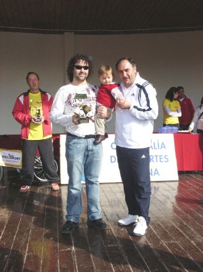 EL DA DE LA BICICLETA, ENMARCADO EN EL PROGRAMA HAZ DEPORTE, HAZ SALUD, CONGREGA A UN MILLAR DE CICLISTAS EN EL MUNICIPIO