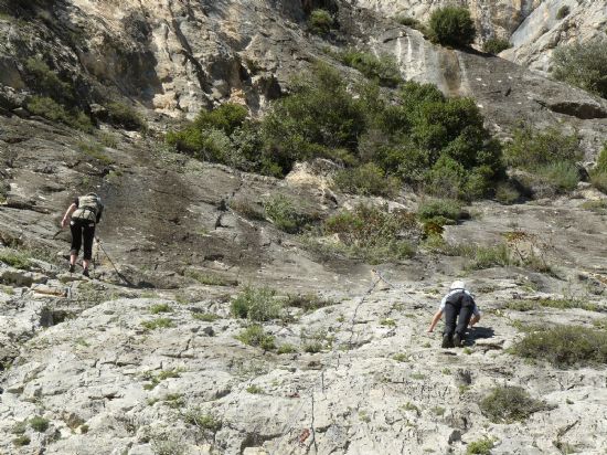 LA CONCEJALÍA DE DEPORTES ORGANIZA UN FIN DE SEMANA DE SENDERISMO DE ALTA MONTAÑA CON RAQUETAS DE NIEVE EN SIERRA NEVADA, ENMARCADO EN EL PROGRAMA DE AVENTURA