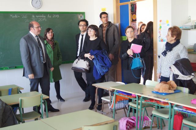 EL CONSEJERO DE EDUCACIÓN  Y LA ALCALDESA DE TOTANA VISITAN EL NUEVO AULARIO DEL CEIP "COMARCAL-DEITANIA QUE HA ENTRADO EN FUNCIONAMIENTO EN EL PRESENTE CURSO ESCOLAR 2013/14 Y SE HA PRESENTADO A TODA LA COMUNIDAD EDUCATIVA