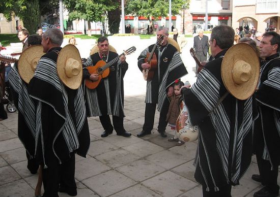 LAS AUTORIDADES LOCALES INAUGURAN EL BELN MUNICIPAL EN LA PLAZA BALSA VIEJA QUE PERMANECER ABIERTO HASTA EL DA 7 DE ENERO