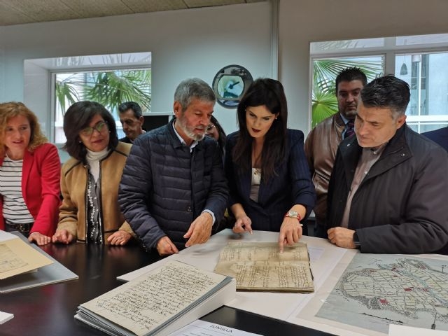  La Comunidad restaura documentos histricos de seis municipios en el laboratorio del Archivo General de la Regin, entre ellos el de Totana