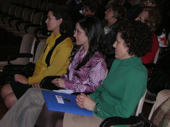 LA CONCEJAL DE MUJER E IGUALDAD DE OPORTUNIDADES Y LA DIRECTORA DEL INSTITUTO DE LA MUJER INICIAN EL PROGRAMA DE ACTIVIDADES CON MOTIVO DEL DA DE LA MUJER CON LA PONENCIA EL PAPEL DE LA FAMILIA. EDUCAR EN VALORES. LA AUTOESTIMA