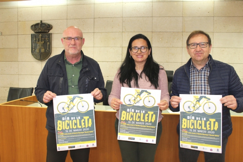 Vídeo. El Día de la Bicicleta se celebrará el domingo 15 de marzo, con salida en el Pabellón de Deportes "Manolo Ibáñez" (11:00 horas) y llegada al recinto ferial