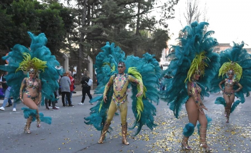 Un total de diez peas forneas acompaarn a las 18 locales en el desfile del V Concurso Regional de Carnaval que se celebra este sbado (16:00 horas)
