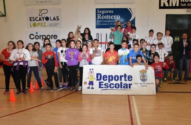 Finaliza la Fase Local de Voleibol Alevín de Deporte Escolar, que ha contado con la participación de 54 escolares de diferentes centros de enseñanza de la localidad