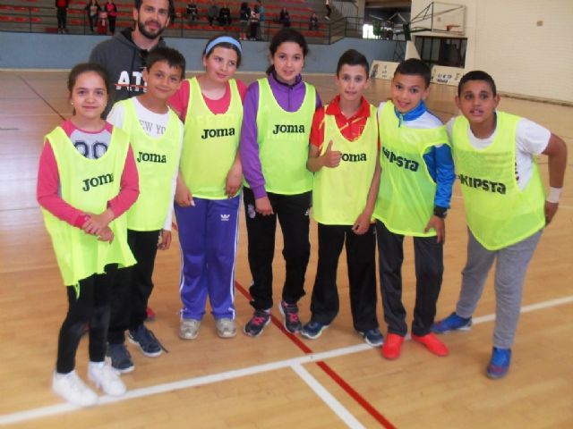 Finaliza la Fase Local de Voleibol Alevín de Deporte Escolar, que ha contado con la participación de 54 escolares de diferentes centros de enseñanza de la localidad