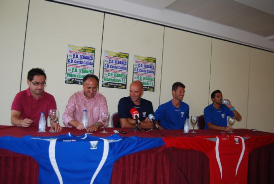 LAS INSTALACIONES DEPORTIVAS MUNICIPALES ACOGEN LOS ENTRENAMIENTOS DE LA PRETEMPORADA DEL C.D. LEGANÉS, QUE MILITA EN 2 DIVISIÓN B, QUE INAUGURA EL NUEVO CAMPO DE CESPED NATURAL DEL POLIDEPORTIVO "6 DE DICIEMBRE"