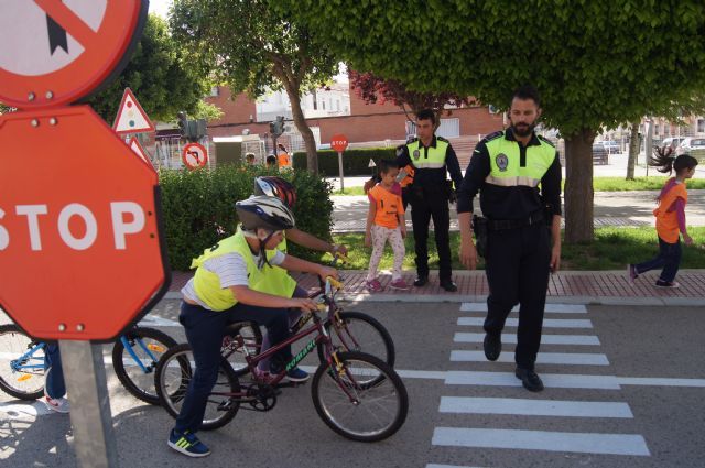 Seguridad Ciudadana promover una campaa informativa sobre normas bsicas del peatn y ciclista por las vas urbanas e interurbanas, dirigida a escolares durante el prximo curso 2017/2018