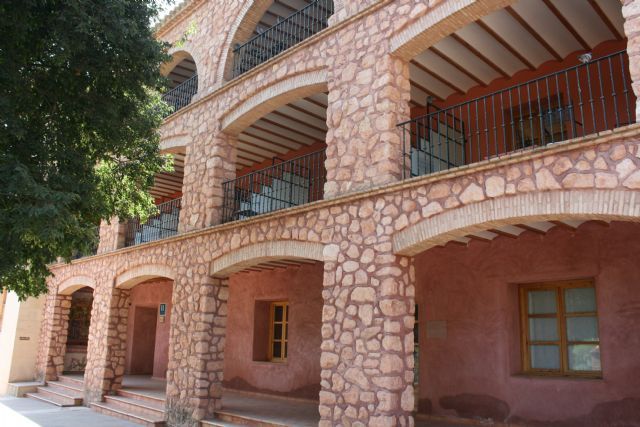 El Pleno adjudica a la mercantil Hoteles de Murcia, SA el arrendamiento del hotel y casas rurales de La Santa para los prximos veinte aos
