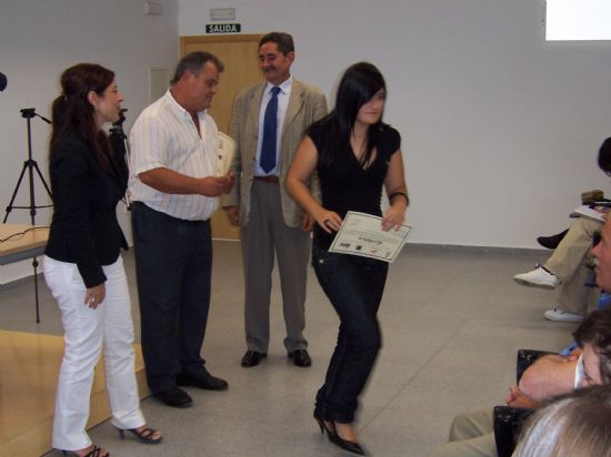 LOS CUATRO TALLERES DE ALBAILERA, CERRAJERA, JARDINERA Y ELECTRICIDAD DE LA ESCUELA TALLER SANTA EULALIA SE CLAUSURAN CON LA ENTREGA DE DIPLOMAS A UN TOTAL DE 32 ALUMNOS DEL MUNICIPIO