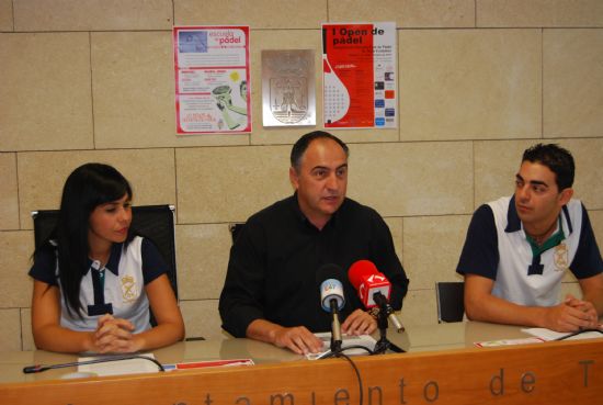 LAS NUEVAS INSTALACIONES DEPORTIVAS DE PÁDEL DEL MUNICIPIO PROPICIAN EL NACIMIENTO DE UN NUEVO "CLUB PÁDEL VS TENIS EVOLUTION" QUE HA PUESTO EN MARCHA UNA ESCUELA DE PÁDEL, QUE INICIA SUS CLASES EL 4 DE OCTUBRE