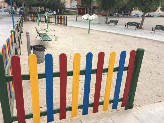 La Concejala de Infraestructuras y Servicios a la Ciudad inicia los trabajos para construir un nuevo parque con juegos infantiles en el recinto ferial