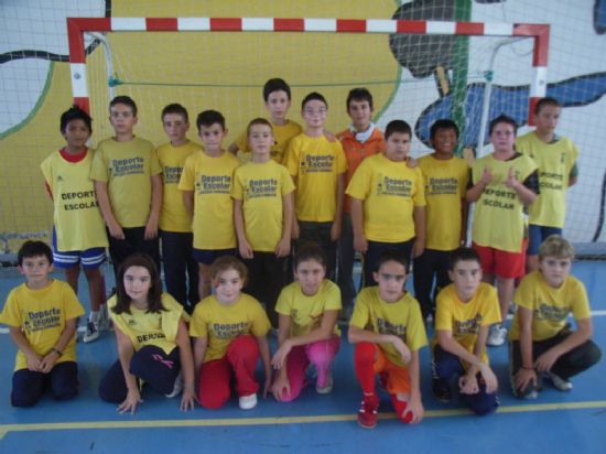 LA CONCEJALÍA DE DEPORTES PONE EN MARCHA LOS JUEGOS ESCOLARES, CON LA PRIMERA JORNADA DE FÚTBOL SALA ALEVÍN, ENMARCADA EN EL PROGRAMA DE DEPORTE ESCOLAR