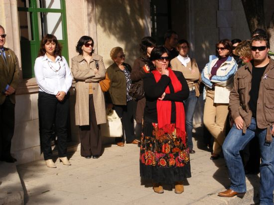 LA CONCEJAL Y MUJERES REPRESENTANTES DEL COLECTIVO DAN LECTURA MANIFIESTO CON MOTIVO DEL DA INTERNACIONAL CONTRA LA VIOLENCIA DE GNERO