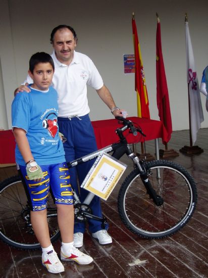 MS DE UN MILLAR DE PERSONAS PARTICIPAN EN LA MARCHA DEL DA DE LA BICICLETA DE TOTANA SUPERANDO LA PARTICIPACIN DE SU HISTORIA