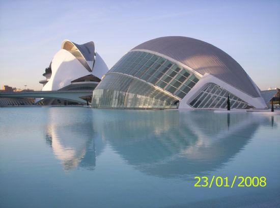 LOS ALUMNOS DEL AULA OCUPACIONAL REALIZAN UNA CONVIVENCIA CON ALUMNOS DE INICIACIN PROFESIONAL DE OTRAS LOCALIDADES DURANTE LA VISITA AL CIRCUITO DE VELOCIDAD RICARDO TORMO EN CHESTE-VALENCIA