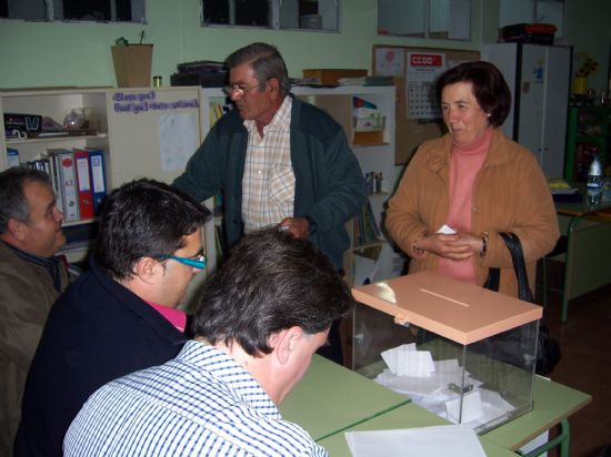 LOS VECINOS DE LA DIPUTACIN TOTANERA DE LBOR ELIGEN A SU NUEVA ALCALDESA PEDNEA, CONCEPCIN BLZQUEZ GONZLEZ, TRAS 12 AOS DE MANDATO DEL ACTUAL CONCEJAL DE PEDANAS JUAN PAGN