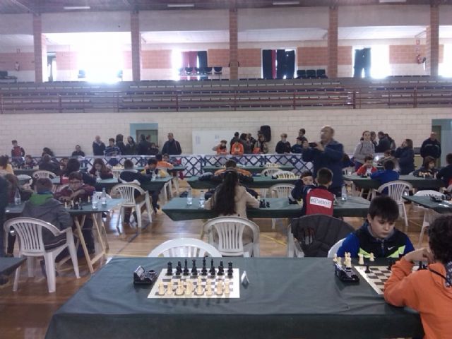 El IES "Juan de la Cierva" logra el 2° puesto en la Final Regional de Tenis Mesa de Deporte escolar, en una jornada también con escolares totaneros en las modalidades de Campo a través y Ajedrez
