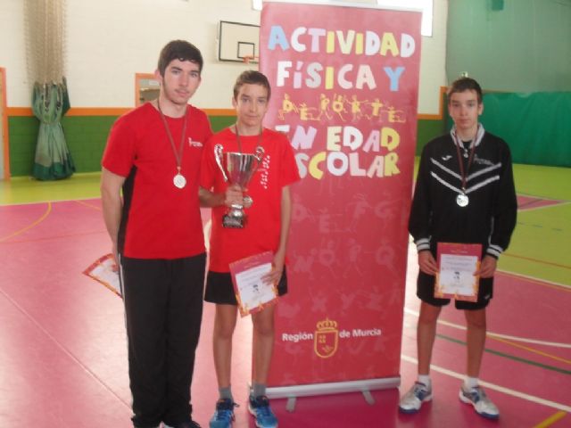 El IES "Juan de la Cierva" logra el 2° puesto en la Final Regional de Tenis Mesa de Deporte escolar, en una jornada también con escolares totaneros en las modalidades de Campo a través y Ajedrez