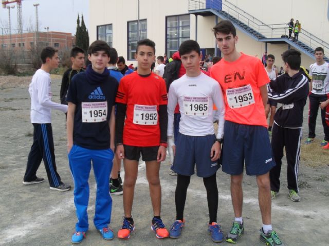 El IES "Juan de la Cierva" logra el 2° puesto en la Final Regional de Tenis Mesa de Deporte escolar, en una jornada también con escolares totaneros en las modalidades de Campo a través y Ajedrez