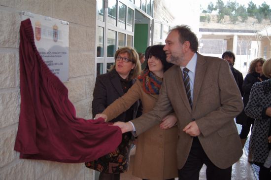 EL CONSEJERO DE EDUCACIÓN INAUGURA EN TOTANA EL NUEVO COLEGIO "LA CRUZ", CONSTRUIDO EN LA URBANIZACIÓN "LA RAMBLICA" Y EN EL QUE LA COMUNIDAD HA INVERTIDO MÁS DE TRES MILLONES DE EUROS