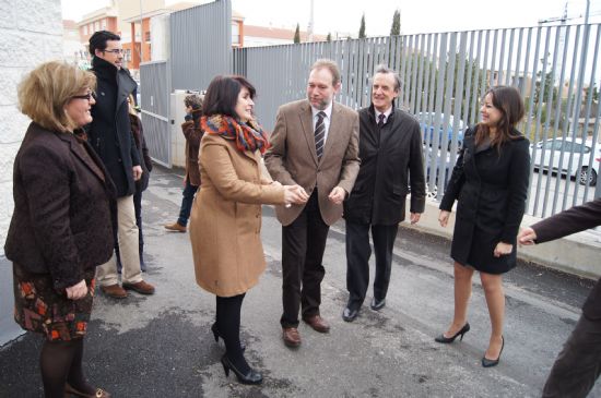 EL CONSEJERO DE EDUCACIÓN INAUGURA EN TOTANA EL NUEVO COLEGIO "LA CRUZ", CONSTRUIDO EN LA URBANIZACIÓN "LA RAMBLICA" Y EN EL QUE LA COMUNIDAD HA INVERTIDO MÁS DE TRES MILLONES DE EUROS