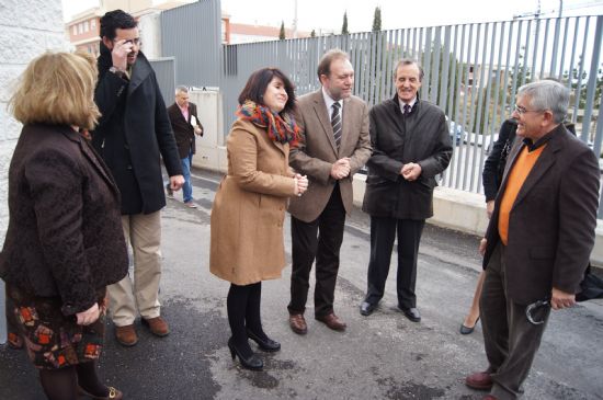 EL CONSEJERO DE EDUCACIÓN INAUGURA EN TOTANA EL NUEVO COLEGIO "LA CRUZ", CONSTRUIDO EN LA URBANIZACIÓN "LA RAMBLICA" Y EN EL QUE LA COMUNIDAD HA INVERTIDO MÁS DE TRES MILLONES DE EUROS