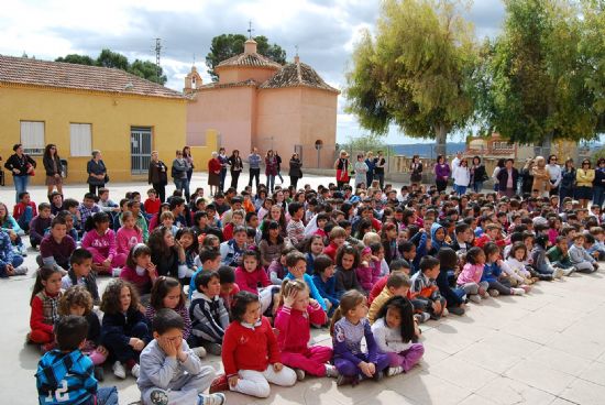 EL ALCALDE DE TOTANA Y LA DIRECTORA GENERAL DE CENTROS ASISTEN AL ACTO QUE ARRANCA CON LAS ACTIVIDADES PROGRAMADAS PARA CONMEMORAR EL 65 ANIVERSARIO DEL COLEGIO "LA CRUZ"