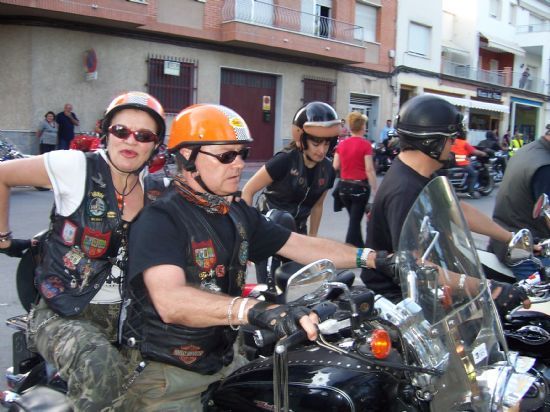 LA CONCEJAL DE CULTURA Y TURISMO RECIBE A LOS MS DE 2.000 MOTEROS, QUE PARTICIPARON EN LA XVI CONCENTRACIN DE MOTOS CUSTOM Y HARLEY DAVISON DE ALHAMA, DURANTE SU VISITA A LA CIUDAD DE TOTANA