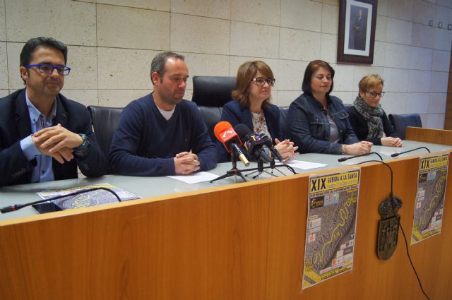 La XIX Subida a La Santa de Totana se celebrará el 17 de mayo, con un recorrido de 7,3 kilómetros, a beneficio de las asociaciones "AELIP" y "DGenes"