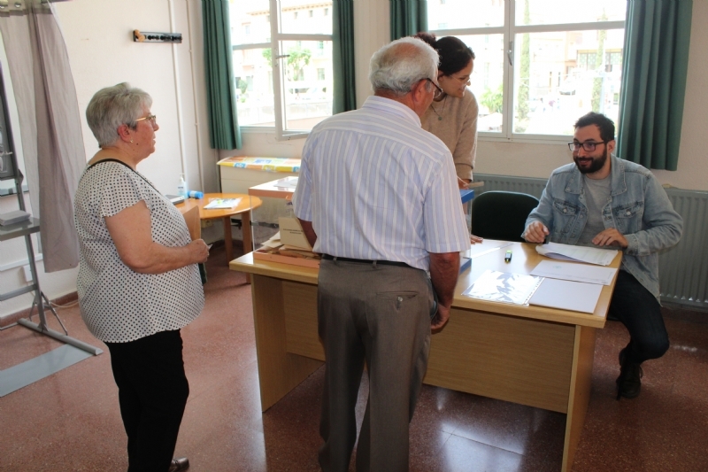 (SEGUNDO AVANCE).- La participacin de electores en el municipio de Totana asciende al 53,61%, a las 18:00 horas; 4,36 puntos ms que hace cuatro aos a esta hora