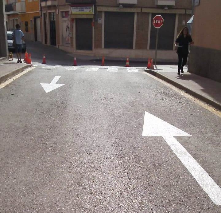 Se efectan trabajos de sealizacin vial que mejorarn el acceso de los vecinos del barrio de la Era Alta a la avenida de Lorca