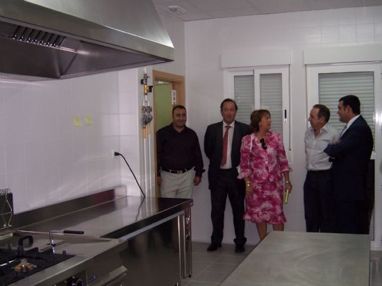 SE INAUGURAN LAS OBRAS DE MEJORA Y AMPLIACIN DE LAS NUEVAS AULAS DEL COLEGIO PBLICO SANTIAGO Y DEL IES PRADO MAYOR, CUYO PRESUPUESTO TOTAL ASCIENDE A MS DE 1 MILLN DE EUROS Y BENEFICIAN A CASI 900 ALUMNOS