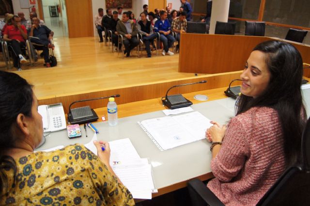 Representantes de 26 clubes de Totana se reúnen con la concejal de Deportes para tratar asuntos que afectan al desarrollo y promoción deportiva de estas entidades