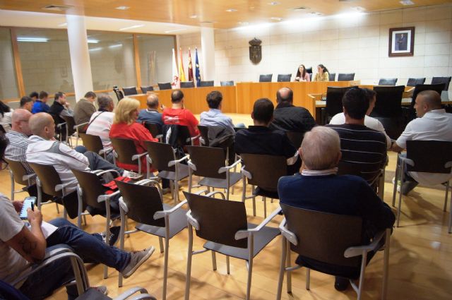 Representantes de 26 clubes de Totana se reúnen con la concejal de Deportes para tratar asuntos que afectan al desarrollo y promoción deportiva de estas entidades