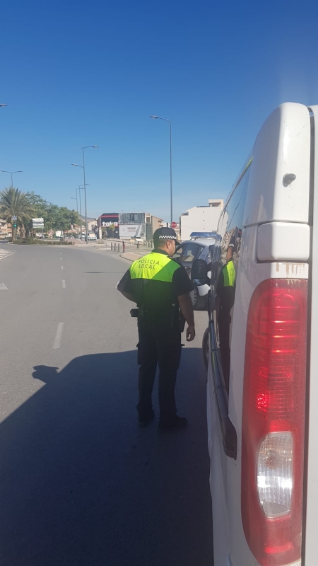 La Polica Local inicia hoy una campaa de control de furgonetas promovida por la DGT que se prolongar hasta el jueves 31 de octubre en este municipio