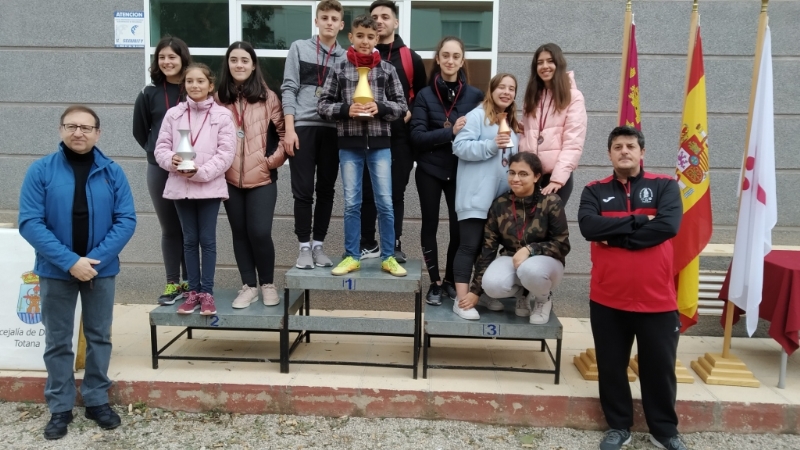 La Concejala de Deportes organiz la Fase Local de Petanca del programa de Deporte Escolar en las instalaciones del Club Petanca Santa Eulalia
