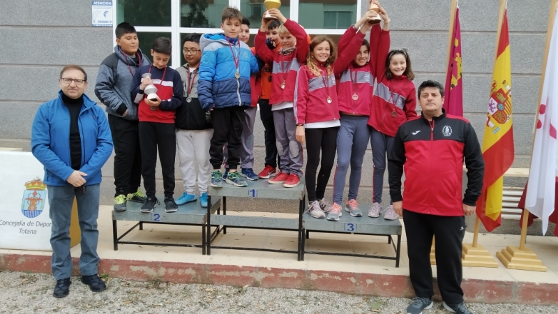 La Concejala de Deportes organiz la Fase Local de Petanca del programa de Deporte Escolar en las instalaciones del Club Petanca Santa Eulalia
