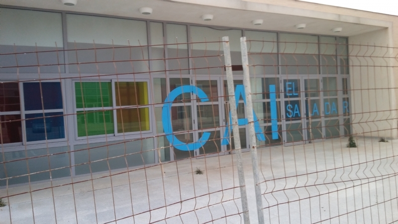La Corporación municipal aprueba la cesión del edificio del Centro de Atención a la Infancia (CAI) del polígono industrial "El Saladar" a la Asociación de Enfermedades Raras DGenes