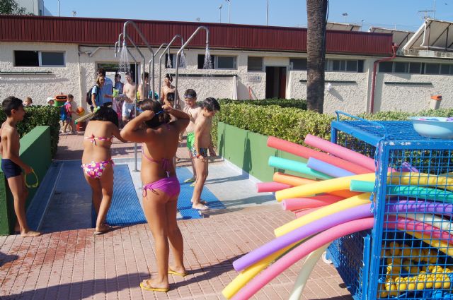 Las piscinas del Polideportivo Municipal 6 de Diciembre y el Complejo Guadalentn, en El Paretn, amplan sus horarios en julio y agosto