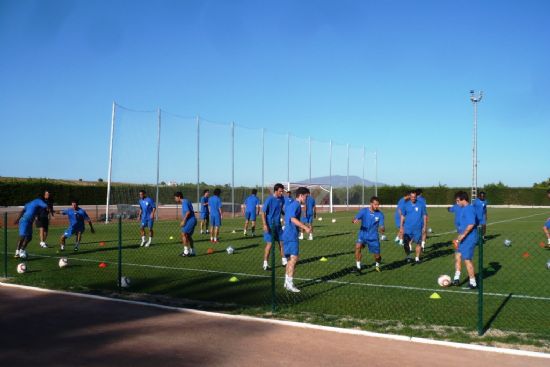 EL ESTADIO MUNICIPAL DE FÚTBOL DE TOTANA "JUAN CAYUELA" ACOGE FÚTBOL DE 2 B CON LOS PARTIDOS AMISTOSOS QUE SE DISPUTARÁN HOY JUEVES 29 DE JULIO Y EL SÁBADO 31 DE JULIO A LAS 21:00 HORAS