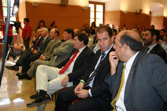 TOMAN POSESI�N EN EL PALACIO SAN ESTEBAN DE MURCIA LOS TRES NUEVOS AGENTES DE LA POLIC�A LOCAL DE TOTANA